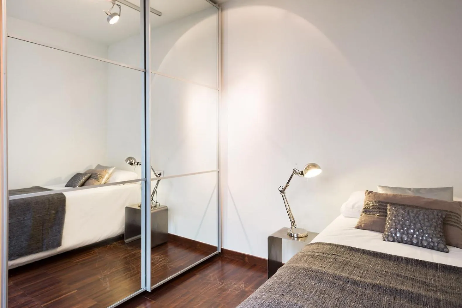 My Space Emirates - Executive Apartments With Private Balcony Barcelone Espagne