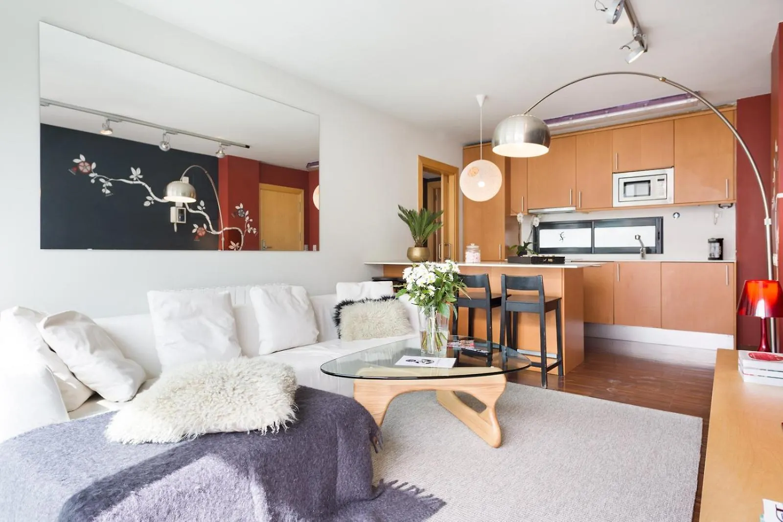 My Space Emirates - Executive Apartments With Private Balcony Barcelone